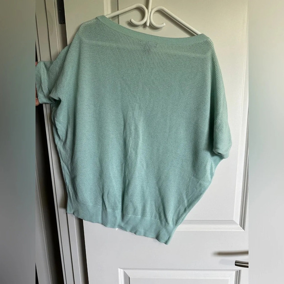 Women’s Tommy Bahama Flowy Cover  Shirt - Picture 3 of 3